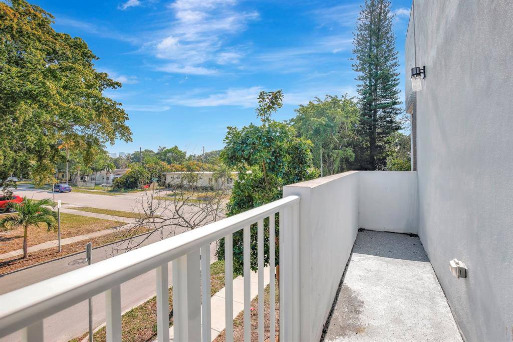 Townhouse for rent at 1104 S 20th Ave, Hollywood, FL 33020
