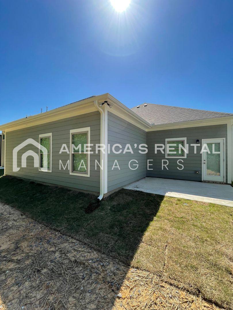 House for rent at 2132 Ellsworth Lp Rd, Cullman, AL 35055