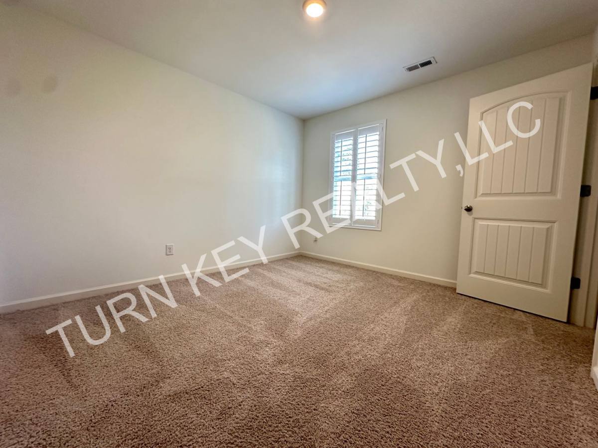 House for rent at 9521 Firebrick Dr, Kimberly, AL 35091