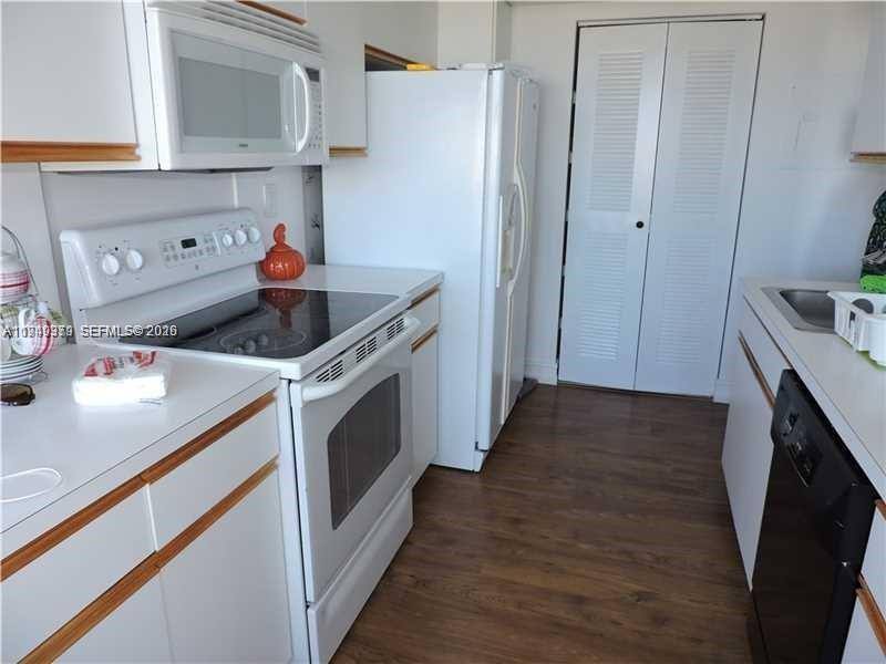 Apartment for rent at 3400 NE 192 St #609, Miami, FL 33180