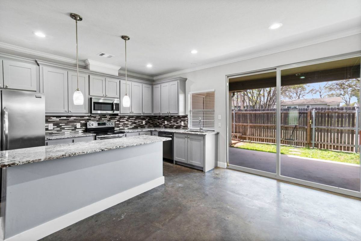House for rent at 2704 Gordon Ave, Fort Worth, TX 76110