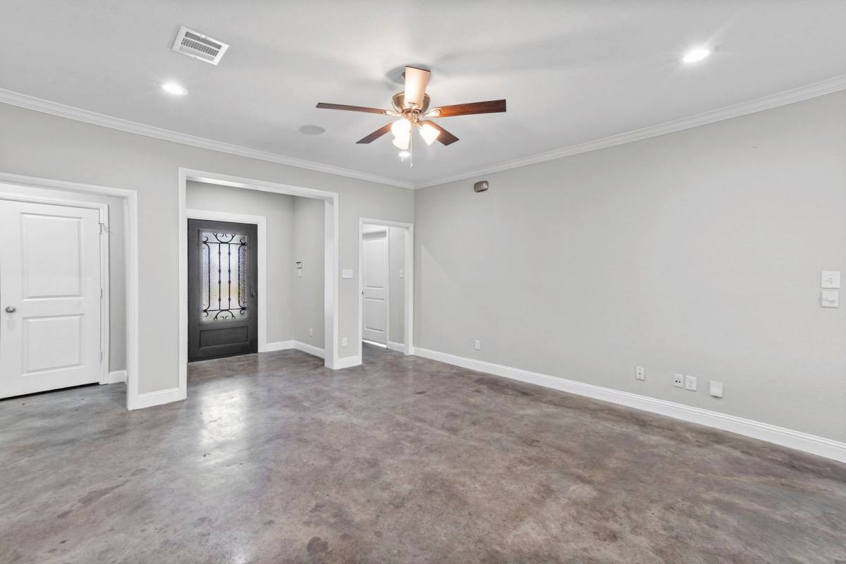 House for rent at 2704 Gordon Ave, Fort Worth, TX 76110