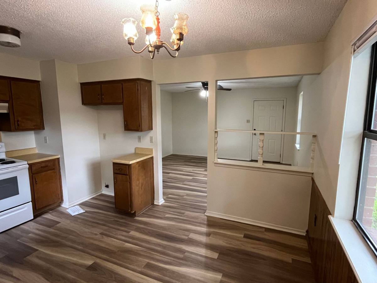 Apartment for rent at 1506 N Nashville Ave, Russellville, AR 72801