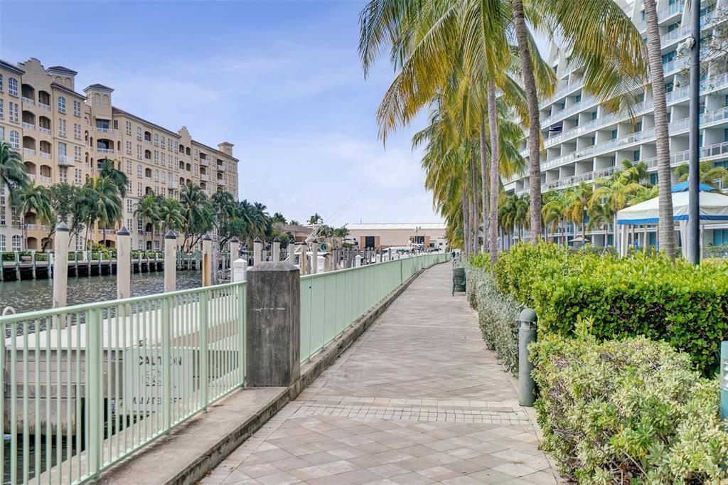 Apartment for rent at 3000 NE 188th St #402, Miami, FL 33180