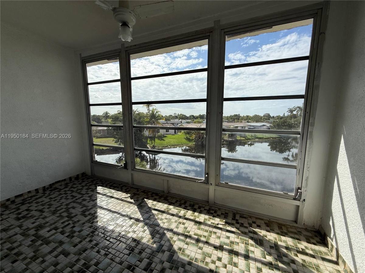 Apartment for rent at 8135 Sunrise Lakes Blvd #302, Fort Lauderdale, FL 33322