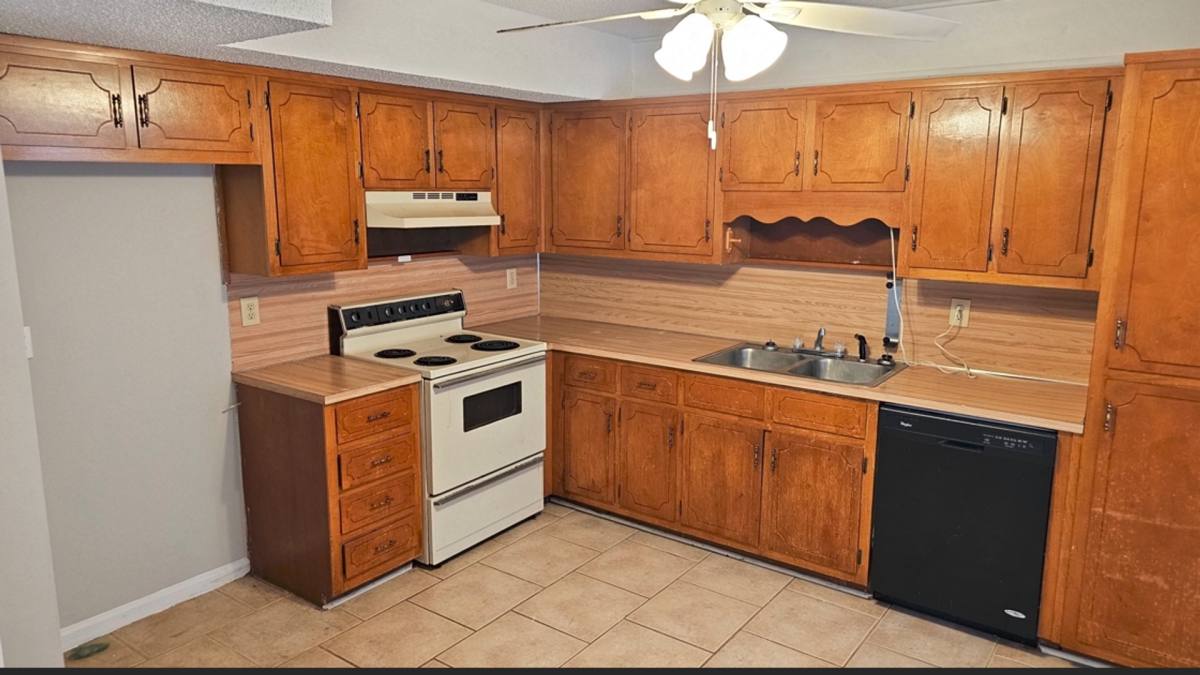 House for rent at 2487 Hampstead Dr, Birmingham, AL 35235