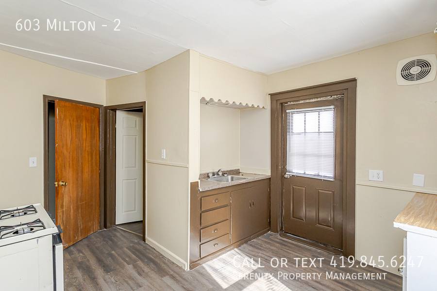 Apartment for rent at 603 Milton #2, Toledo, OH 43605