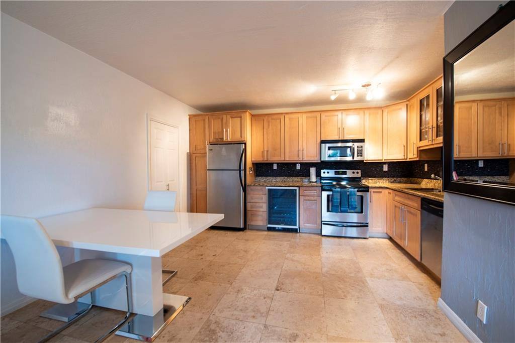 Apartment for rent at 530 NE 15th Court #530-2, Fort Lauderdale, FL 33304