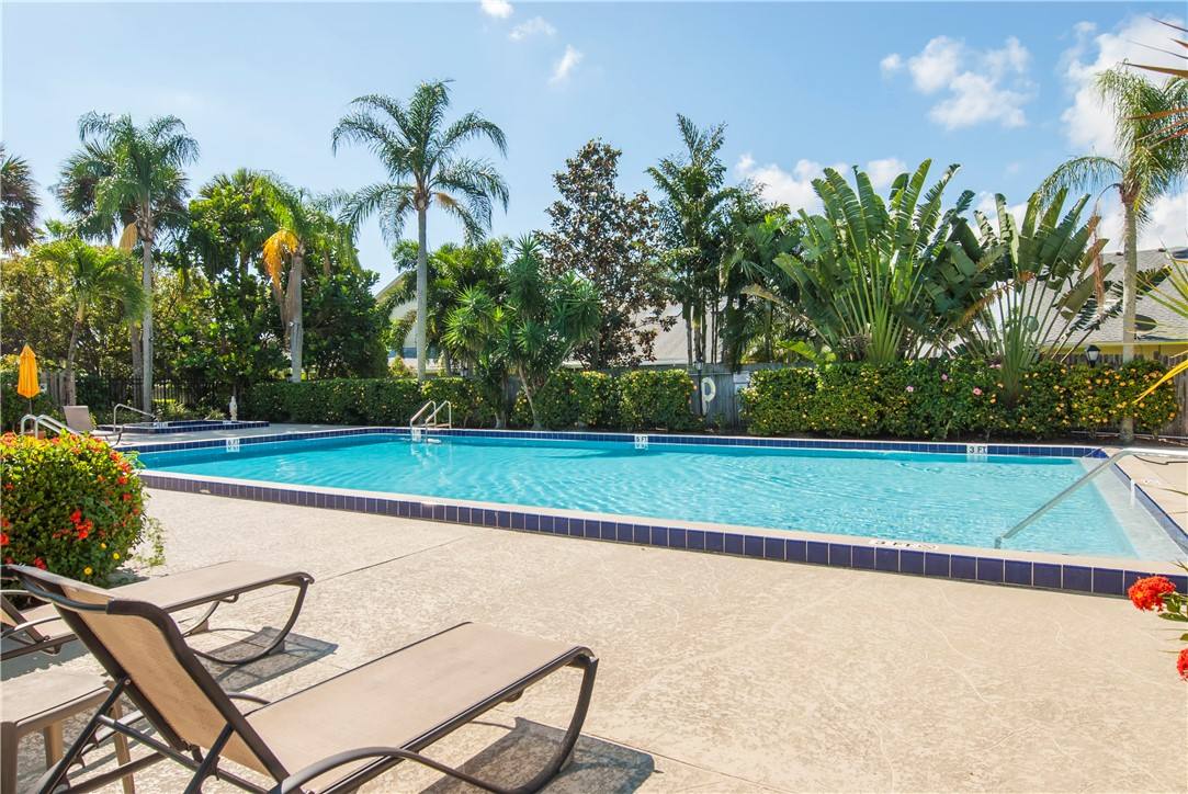 Townhouse for rent at 400 E Waverly Place #4002B, Vero Beach, FL 32960