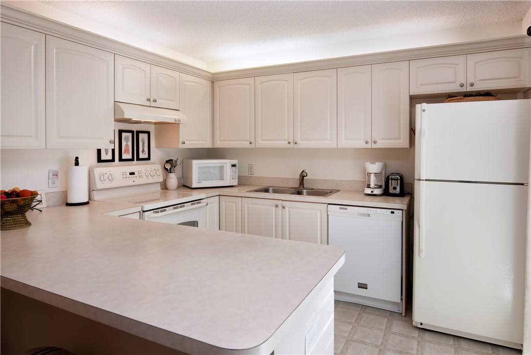 Townhouse for rent at 400 E Waverly Place #4002B, Vero Beach, FL 32960
