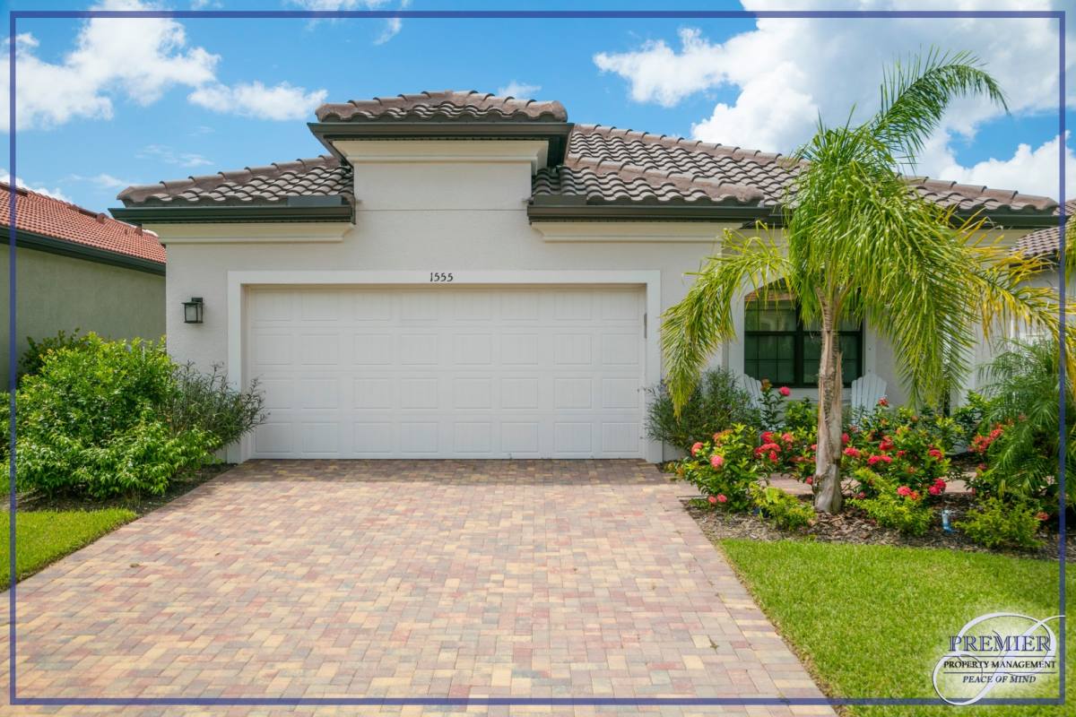 House for rent at 1555 Marton Court, Naples, FL 34113