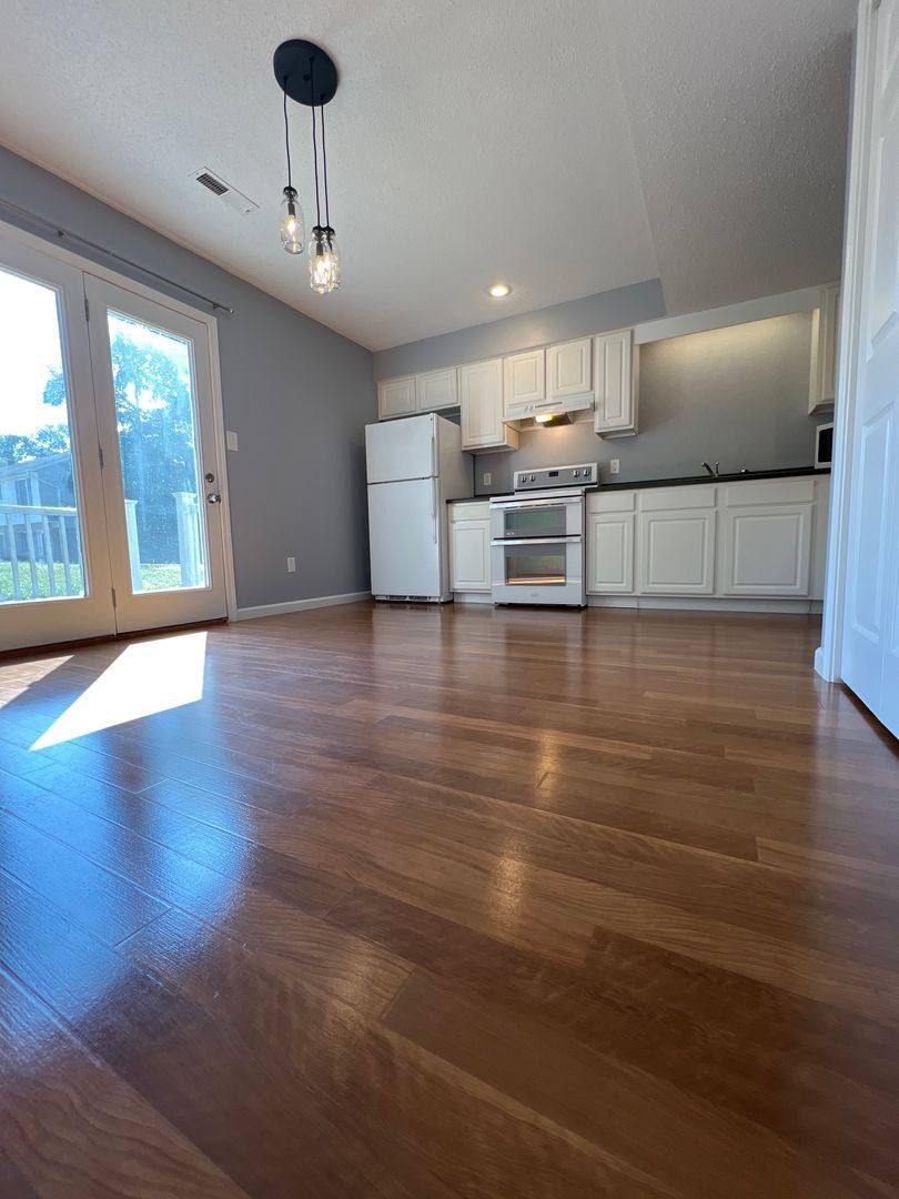 Townhouse for rent at 852 E Sherwood Hills Dr, Bloomington, IN 47401