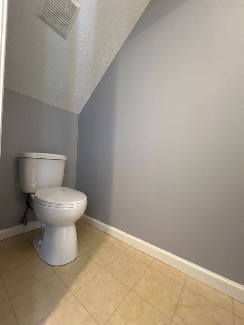 Townhouse for rent at 852 E Sherwood Hills Dr, Bloomington, IN 47401