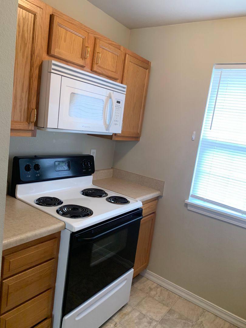 Apartment for rent at 22690 Hanley Lane, Saint Robert, MO 65584