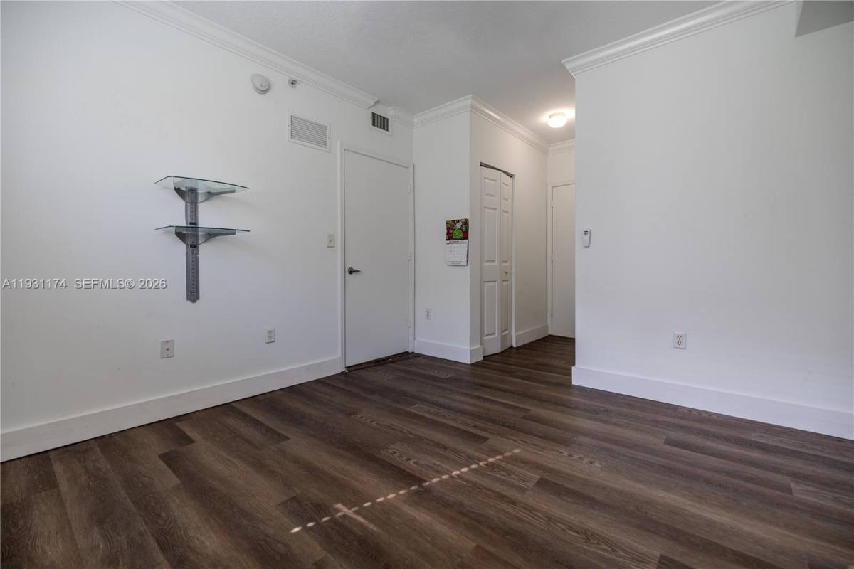 Apartment for rent at 11050 SW 196th St #305, Miami, FL 33157