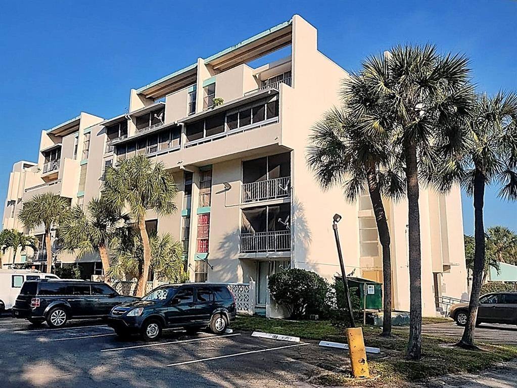 Apartment for rent at 2017 NW 46th Ave #2017409A, Fort Lauderdale, FL 33313