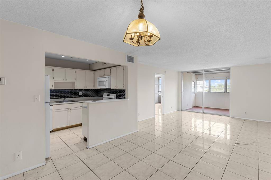 Apartment for rent at 2017 NW 46th Ave #2017409A, Fort Lauderdale, FL 33313