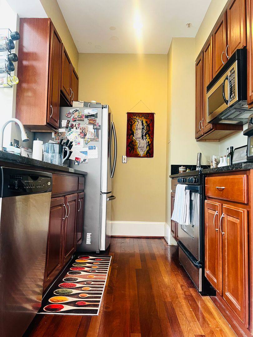 Apartment for rent at 1324 Euclid St NW, Washington, DC 20009