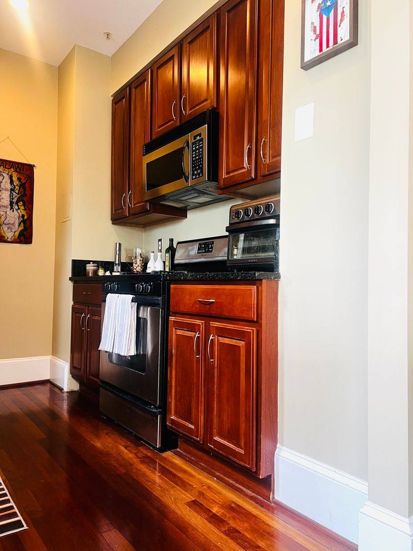 Apartment for rent at 1324 Euclid St NW, Washington, DC 20009