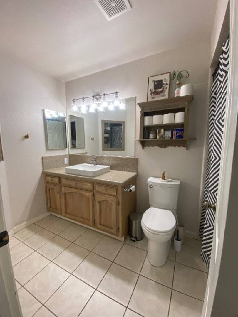 House for rent at 5615 Bayberry Ave, Bakersfield, CA 93308