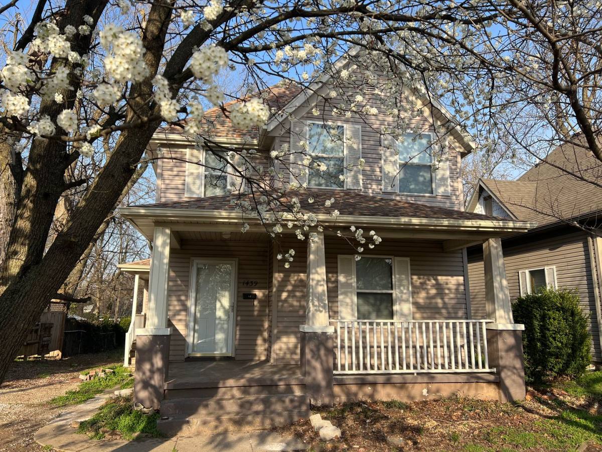 House for rent at 1439 N Texas Ave, Springfield, MO 65802