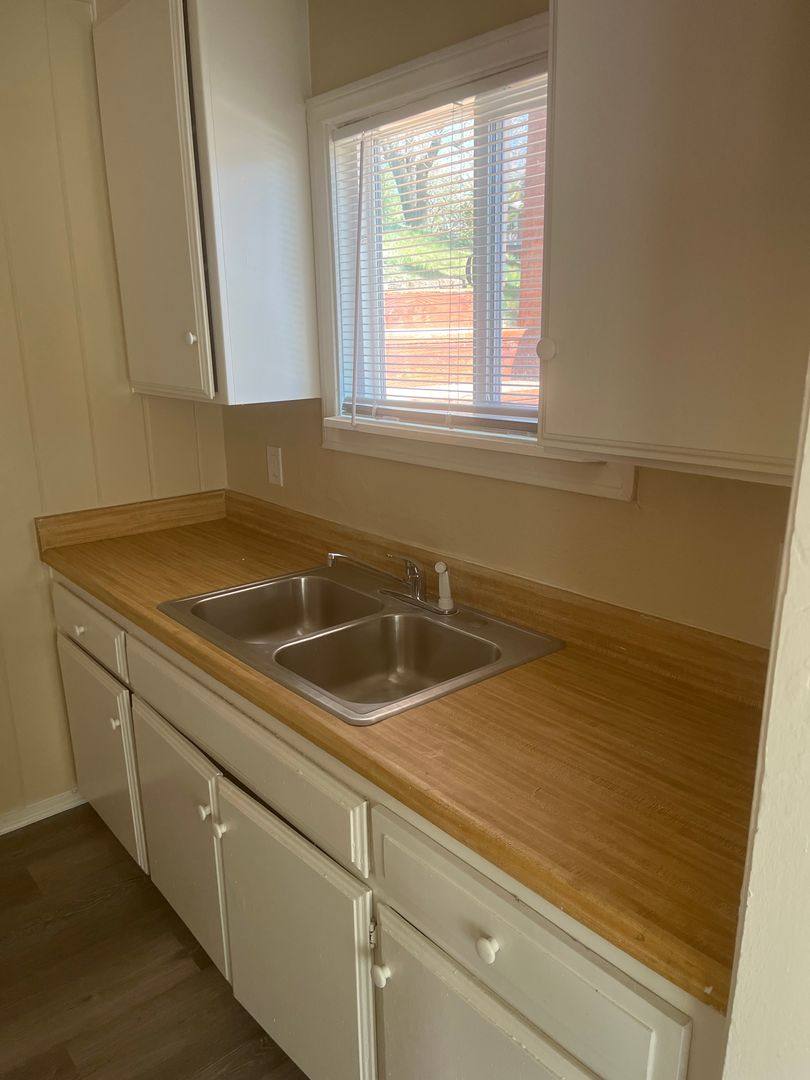 Apartment for rent at 29180 N Lyons Dr, Cedar Glen, CA 92321