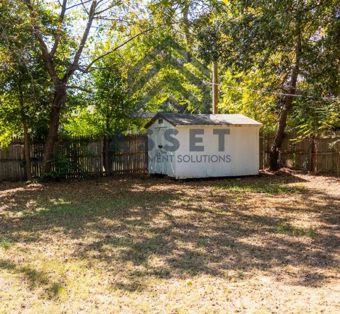 House for rent at 304 W Campbell Dr, Oklahoma City, OK 73110
