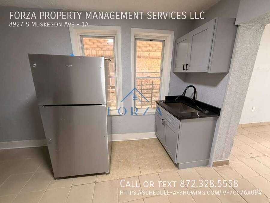 Apartment for rent at 8927 S Muskegon Ave #1A, Chicago, IL 60617