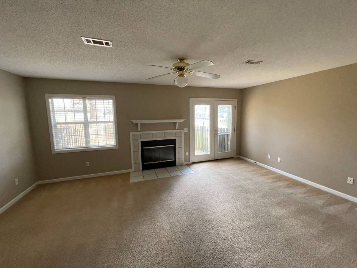 Townhouse for rent at 104 Woodrun Dr, Enterprise, AL 36330
