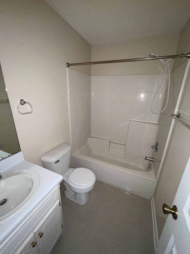 Townhouse for rent at 104 Woodrun Dr, Enterprise, AL 36330