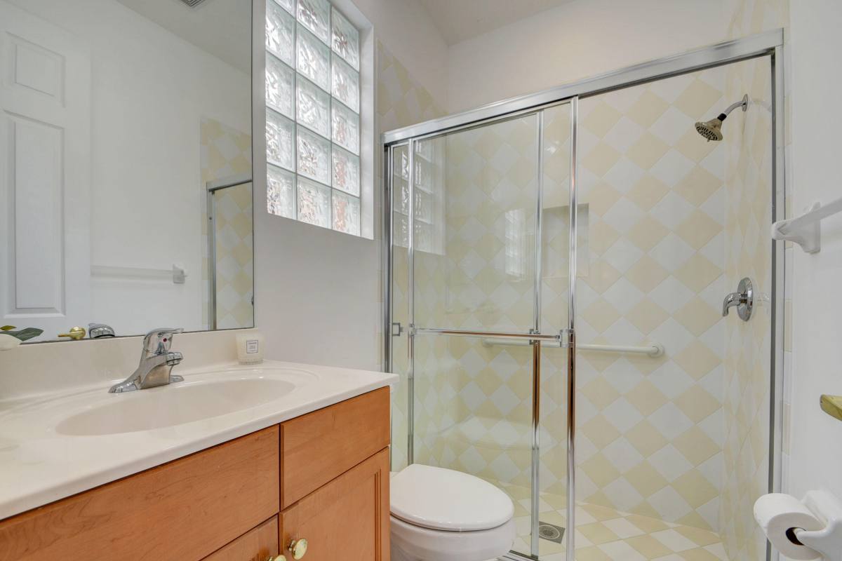 Apartment for rent at 9925 Via Elegante, West Palm Beach, FL 33411