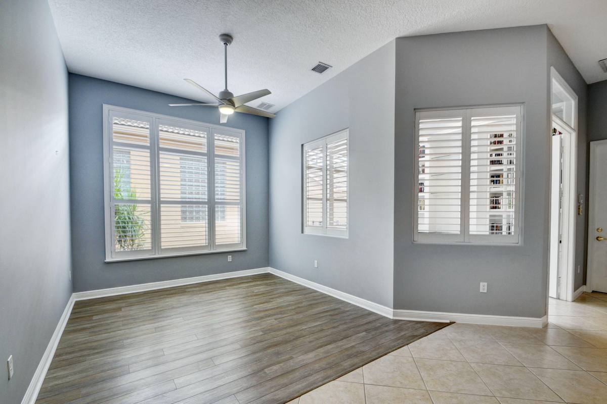 Apartment for rent at 9925 Via Elegante, West Palm Beach, FL 33411