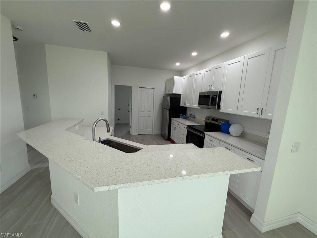 Apartment for rent at 17444 Barbara Dr, Fort Myers, FL 33967