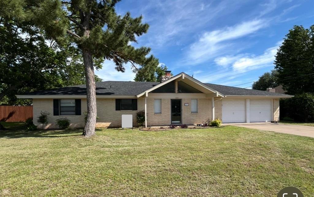 Apartment for rent at 6415 Circo Dr, Granbury, TX 76049