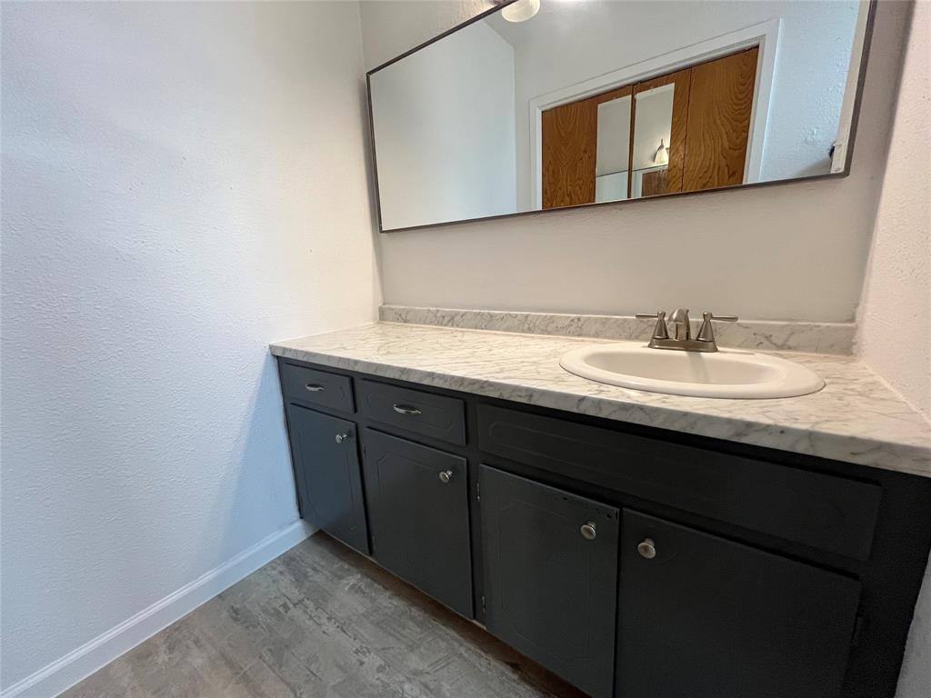 Apartment for rent at 6415 Circo Dr, Granbury, TX 76049