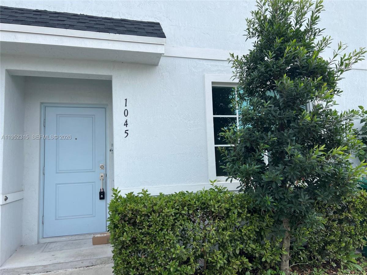Townhouse for rent at 1045 NW 4th Terrace, Homestead, FL 33034