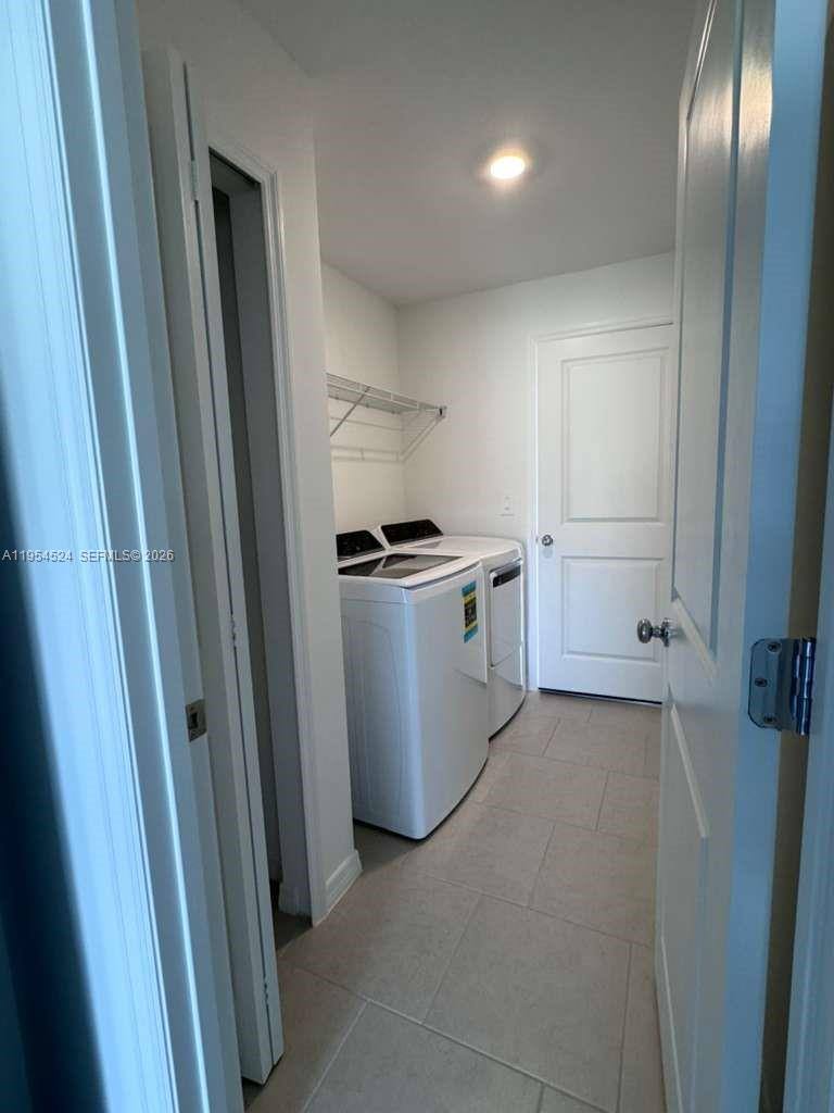 Apartment for rent at 17245 Cantu Court, North Fort Myers, FL 33917