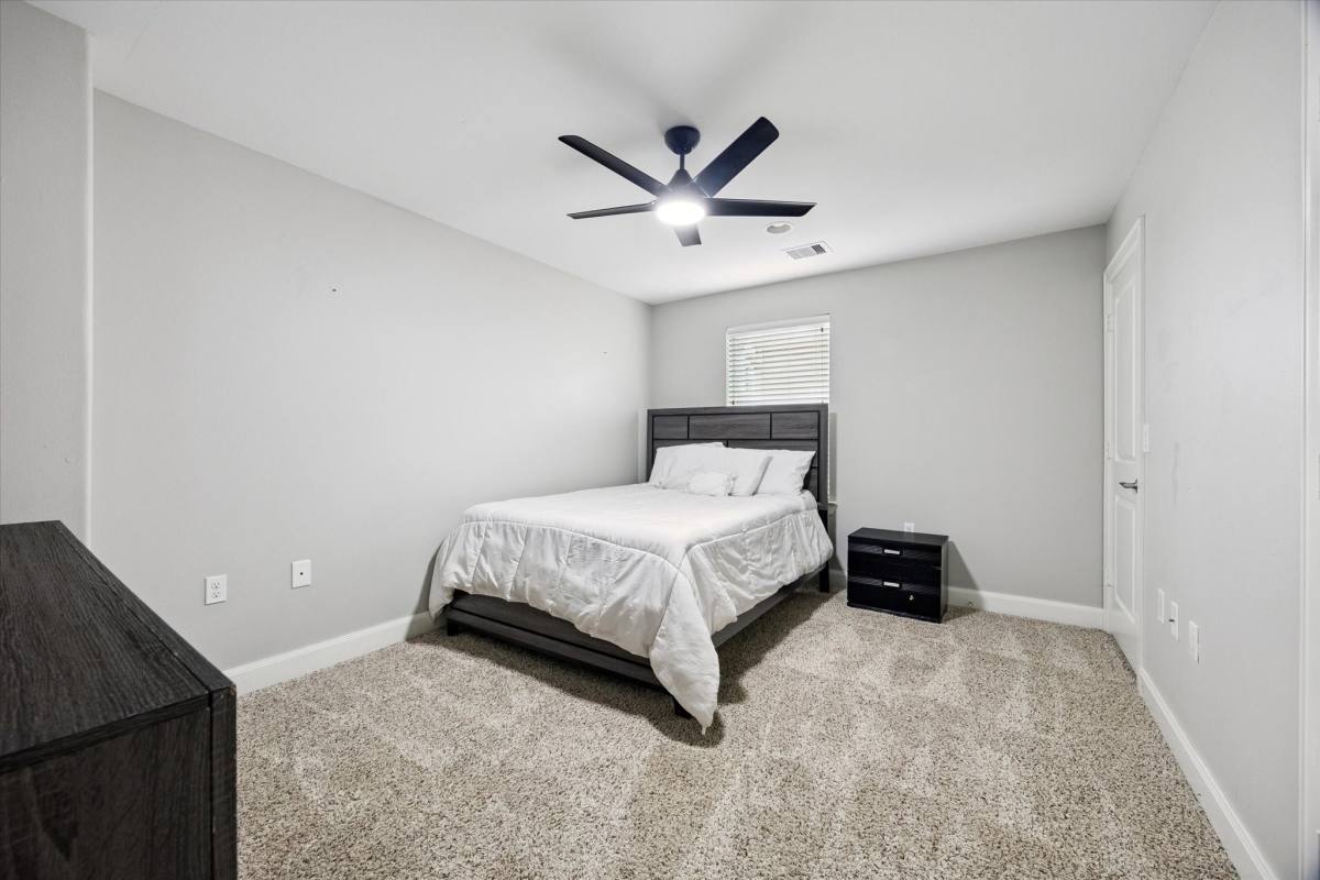 Apartment for rent at 1206 Cushing St, Houston, TX 77019