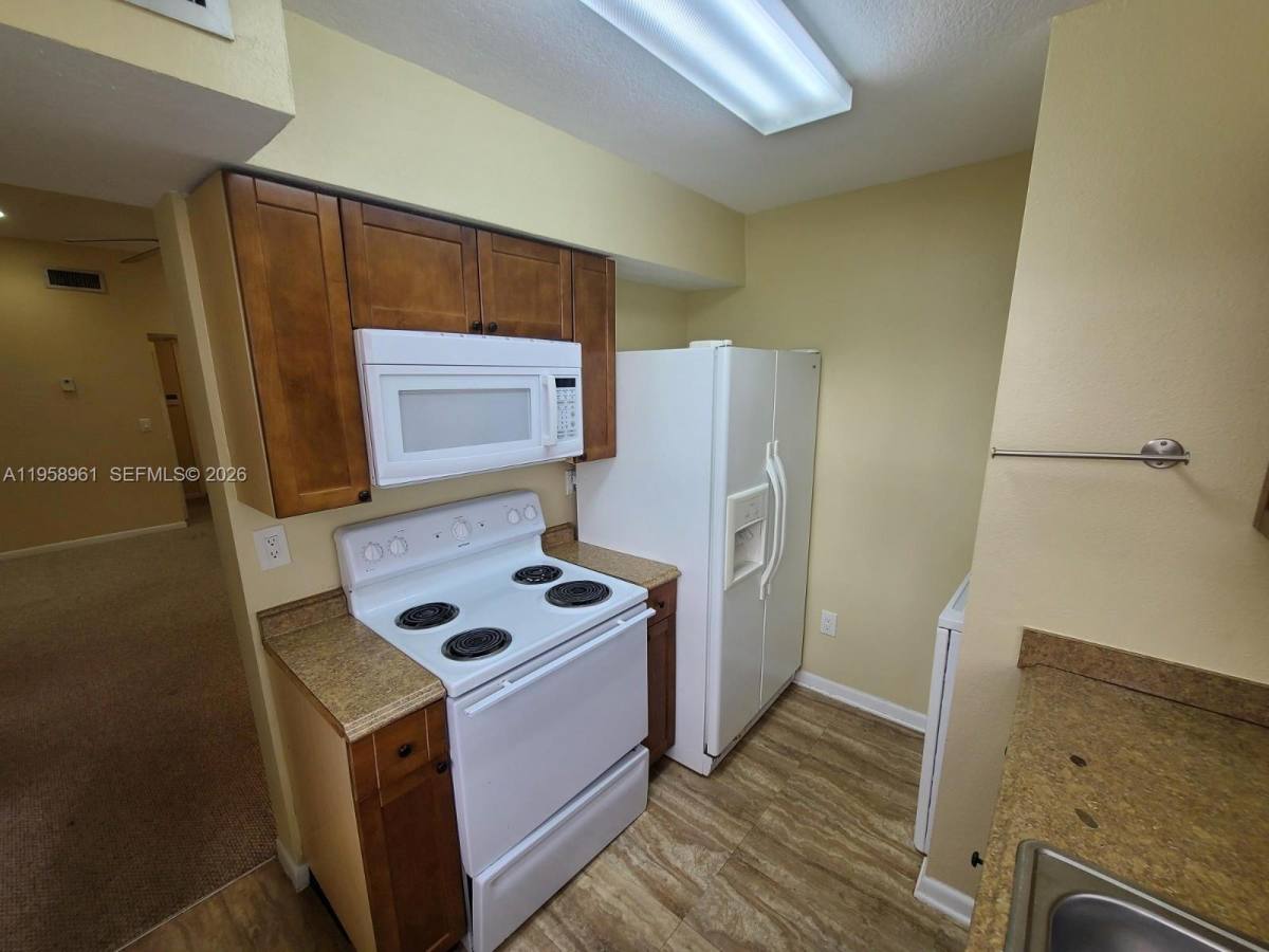 Apartment for rent at 1002 Adams Ave #10021002D, Homestead, FL 33034