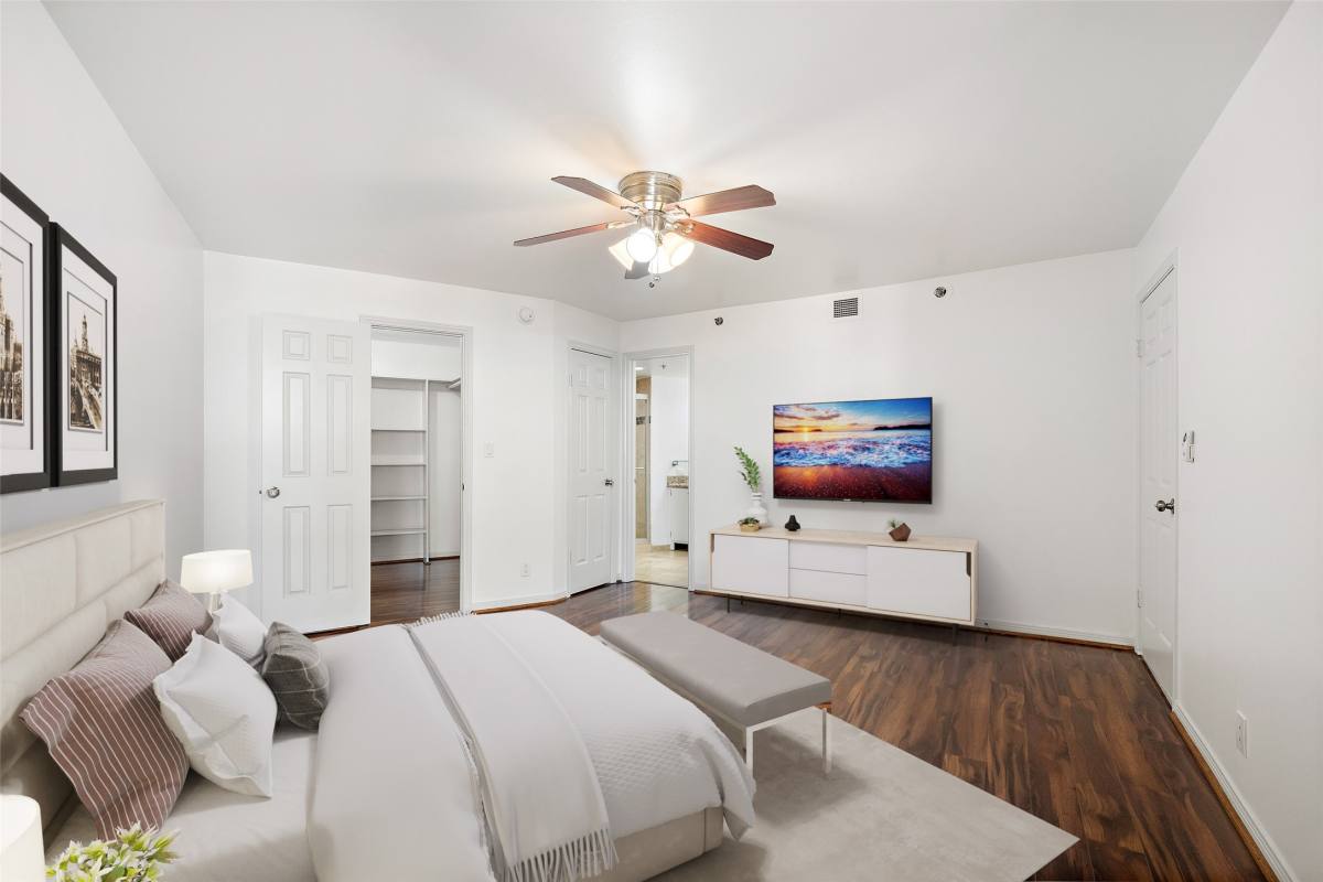 Condo for rent at 3525 Sage Rd #613, Houston, TX 77056