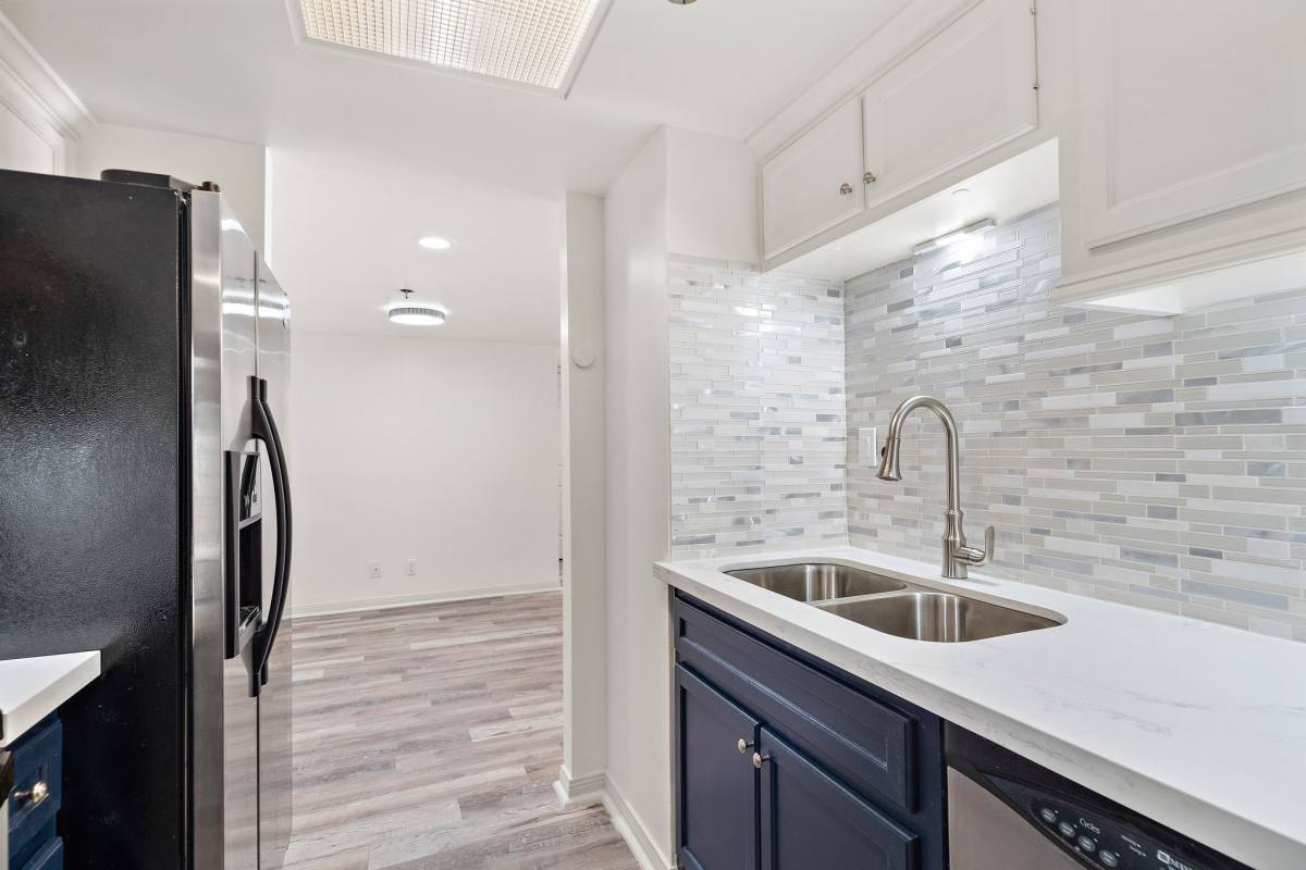 Condo for rent at 3525 Sage Rd #613, Houston, TX 77056