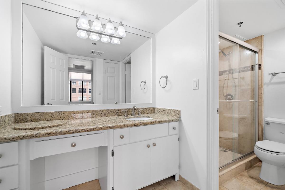 Condo for rent at 3525 Sage Rd #613, Houston, TX 77056