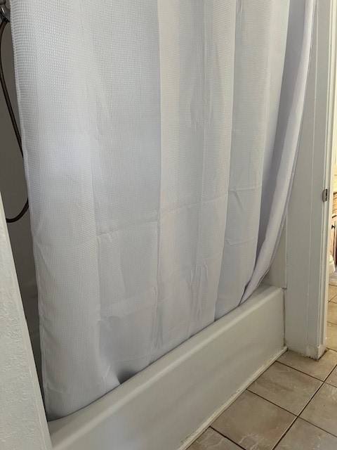 Apartment for rent at 11914 Binghampton Dr, Houston, TX 77089