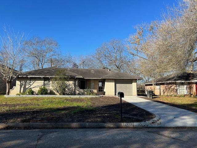 Apartment for rent at 11914 Binghampton Dr, Houston, TX 77089