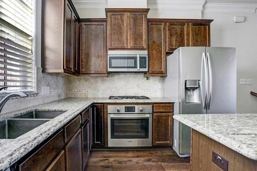 Apartment for rent at 9676 Knight Rd, Houston, TX 77045