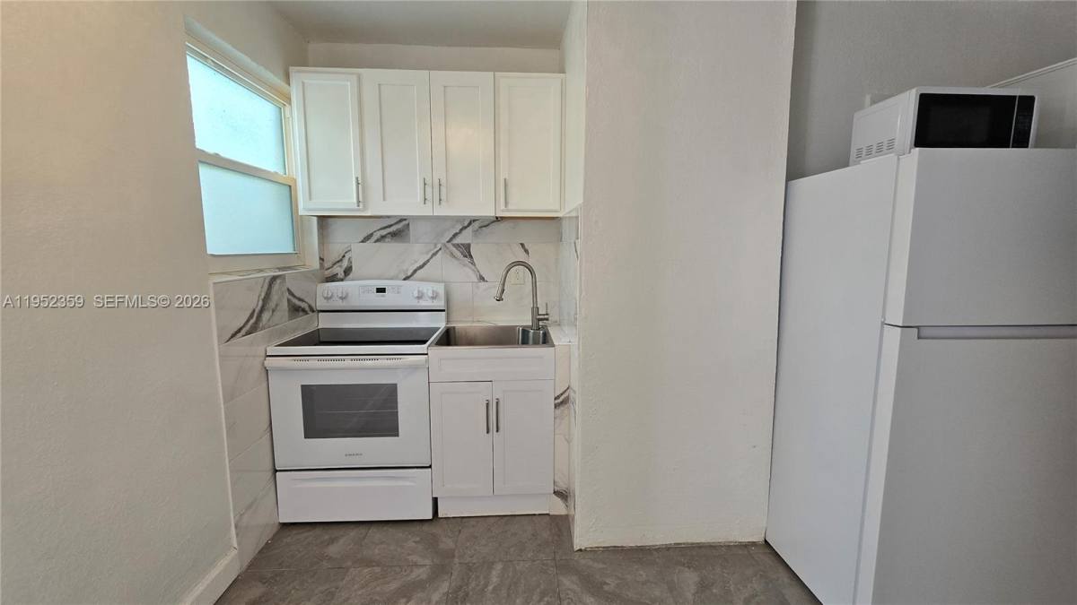 Apartment for rent at 9680 NW 19th Place, Fort Lauderdale, FL 33322