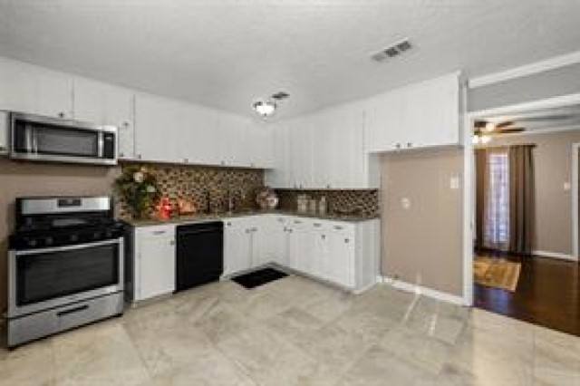 Apartment for rent at 7252 Parker Rd, Houston, TX 77016