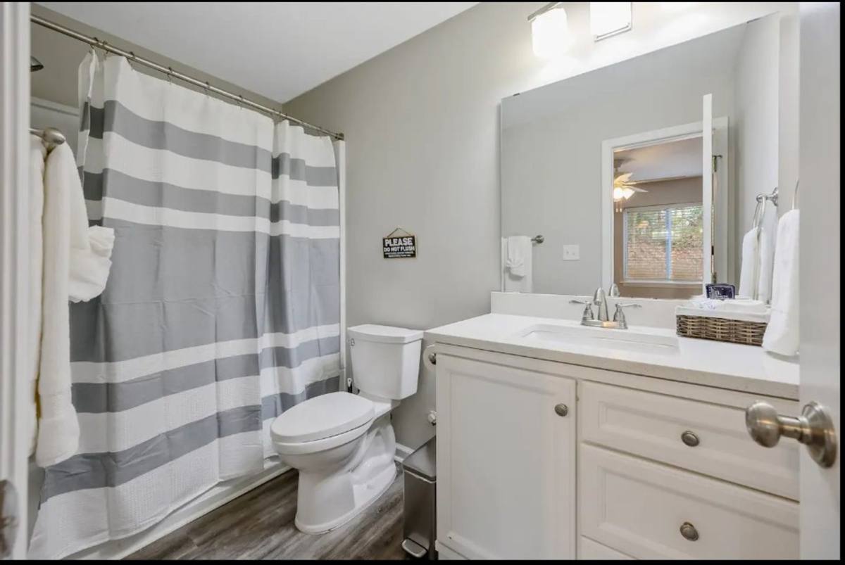 Apartment for rent at 1950 N Raleigh Blvd, Raleigh, NC 27610