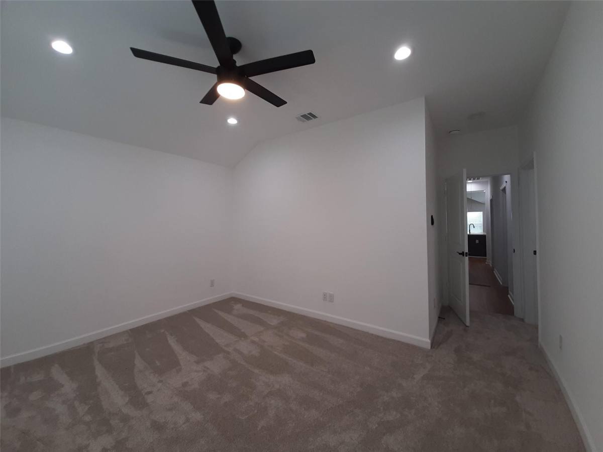 Apartment for rent at 4530 Mayflower St, Houston, TX 77051