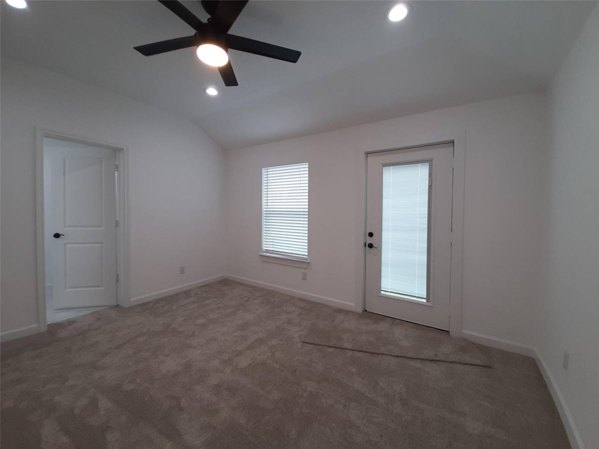 Apartment for rent at 4530 Mayflower St, Houston, TX 77051